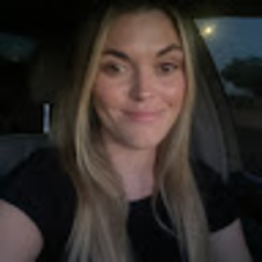 Meet your Posher, Stephanie